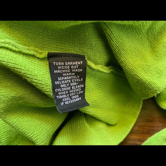 🏷Investments Petites🏷 Lime Green PM turtleneck - Picture 9 of 14